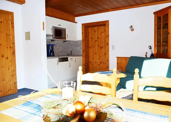 Haus Waldruh Апартаменты Лойташ